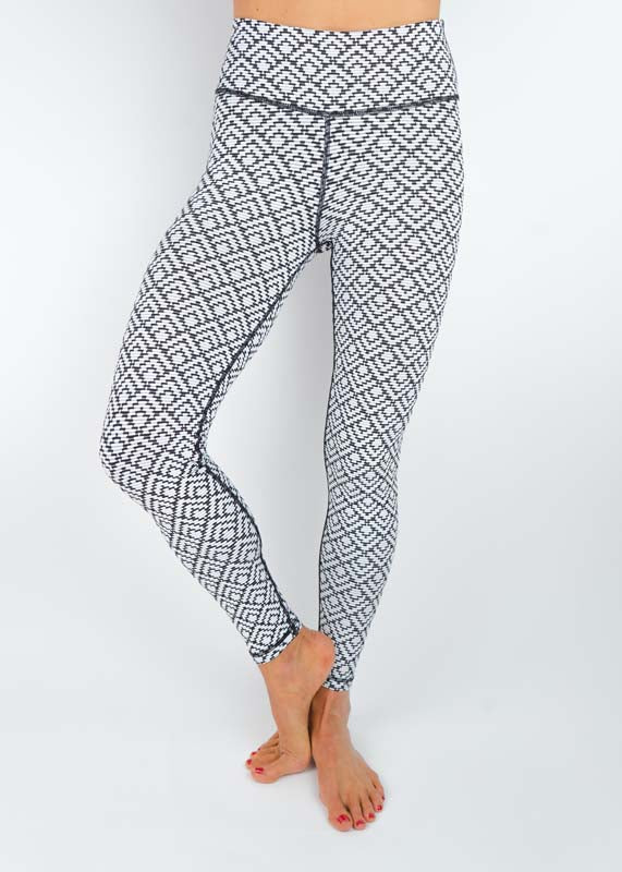 womens-reversible-legging-black-white