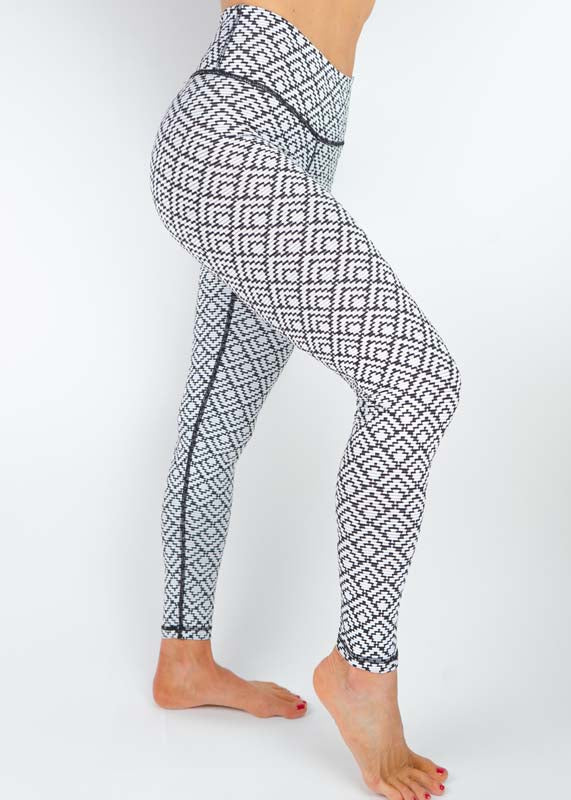 womens-reversible-legging-black-white